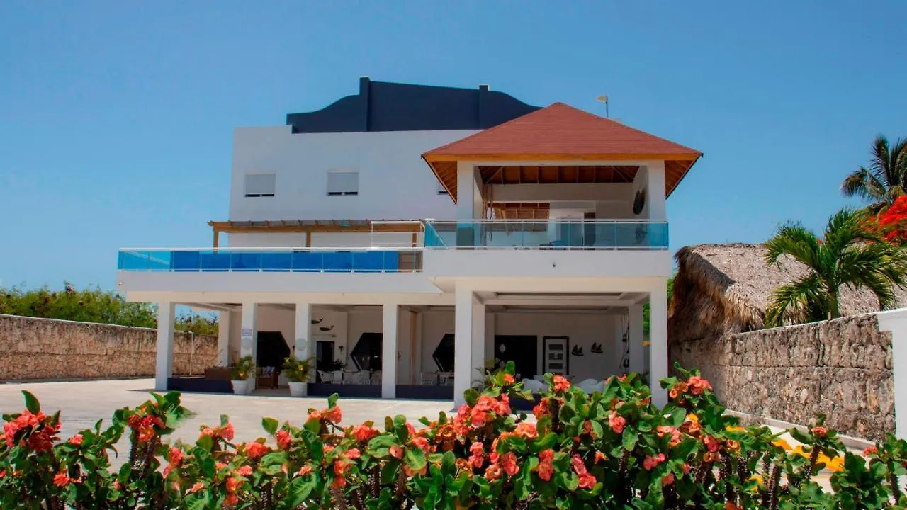 Hotel Capriccio Mare Y Restaurante contacts